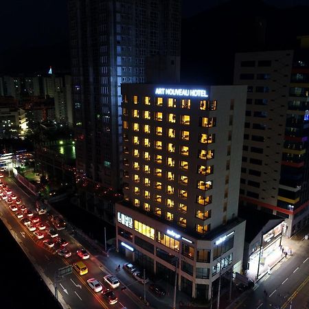 Geoje Artnouveau Suite Hotel Ngoại thất bức ảnh