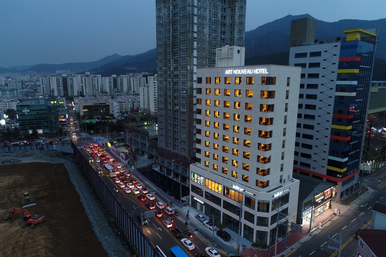 Geoje Artnouveau Suite Hotel Ngoại thất bức ảnh