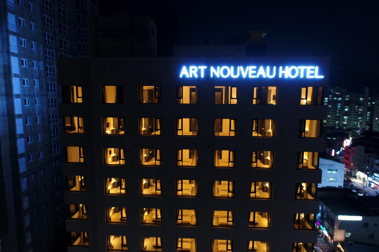 Geoje Artnouveau Suite Hotel Ngoại thất bức ảnh